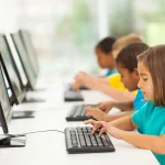 مزایای استفاده از اینترنت در مدارس